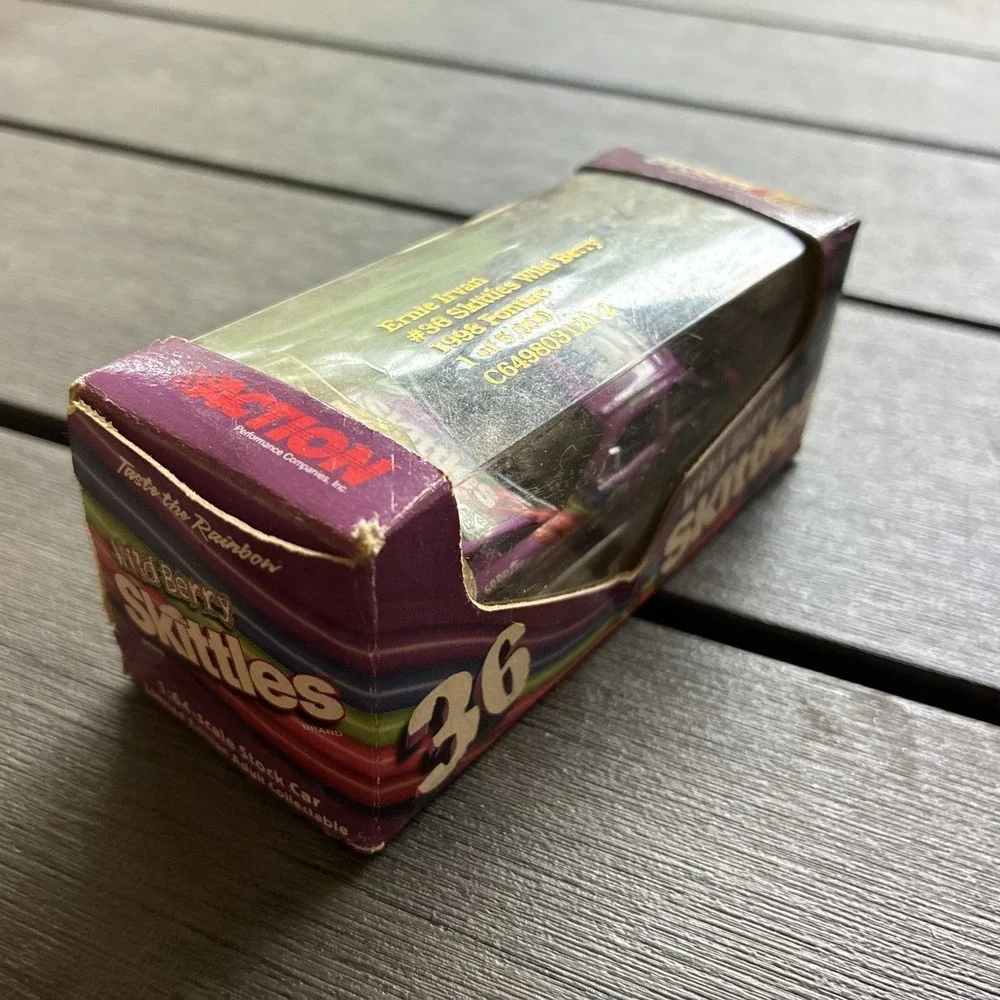Action Diecast NASCAR /5000 Ernie Irvan #36 Skittles Limited Edition 1:64